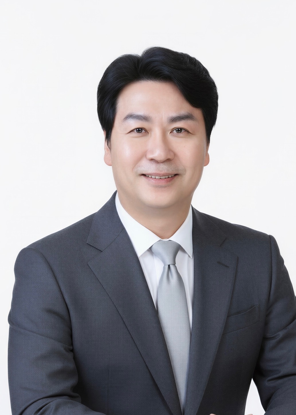 유영일