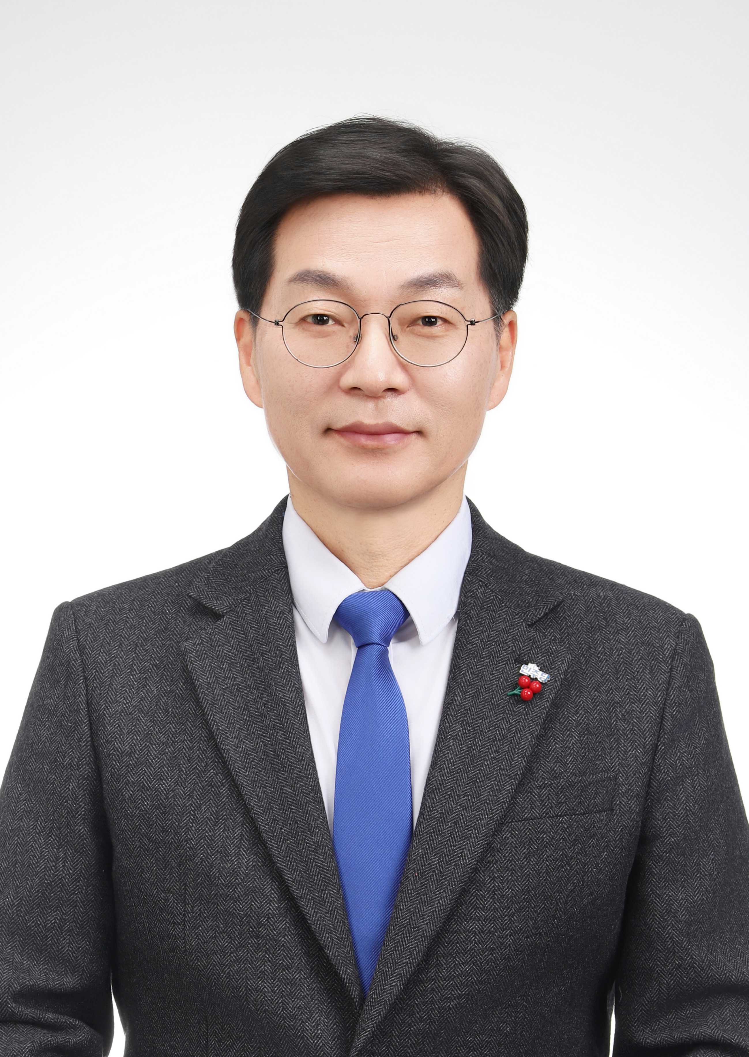 김중남