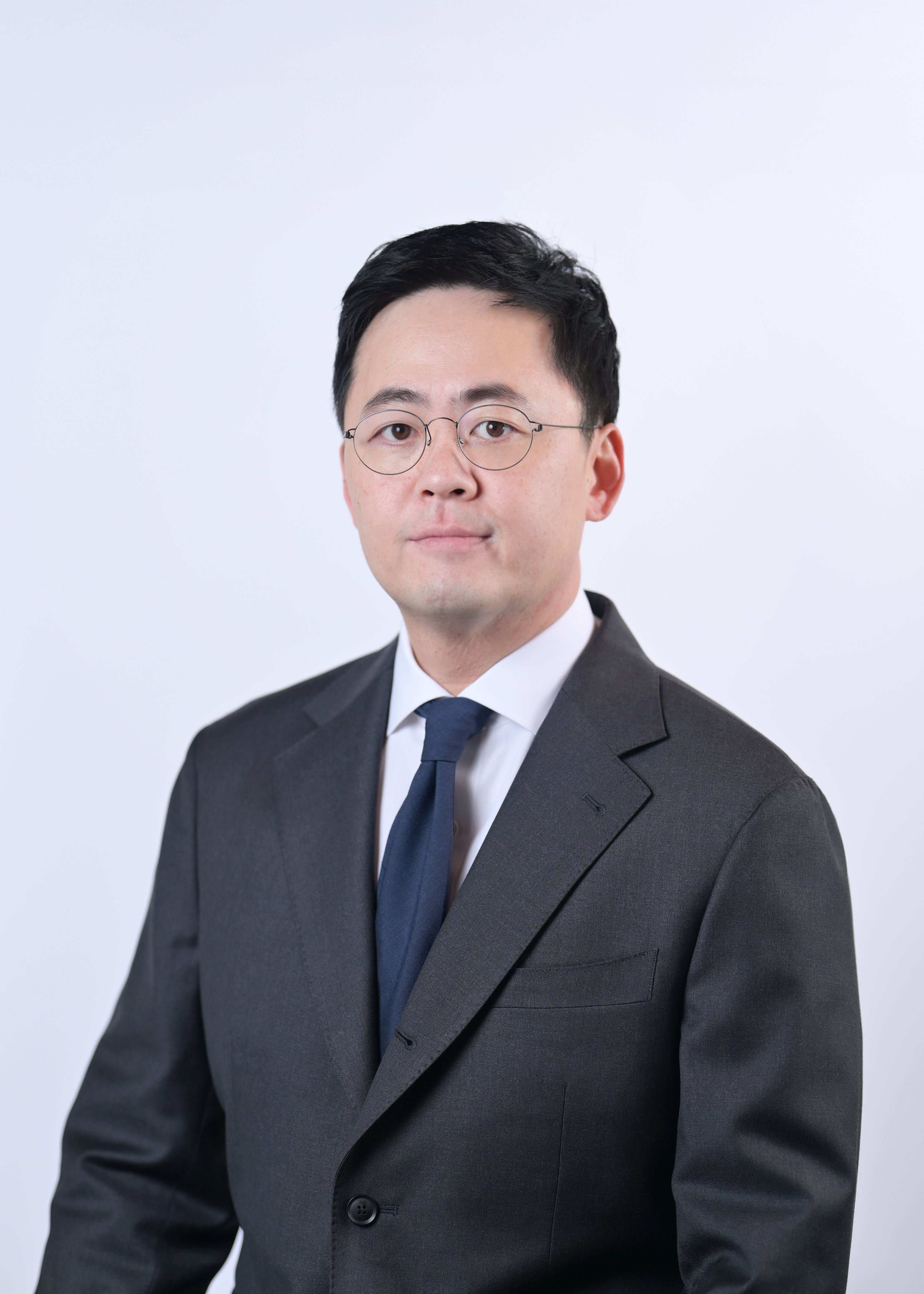 김경년